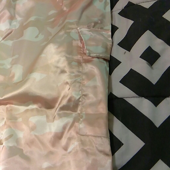 Pants - Picture 4 of 5